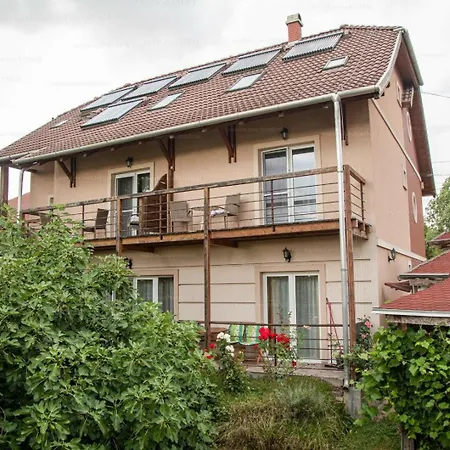 Sorompo Vendeghaz Pensjonat Balatonkenese