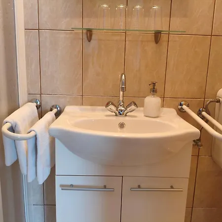 Sorompo Vendeghaz Konukevi