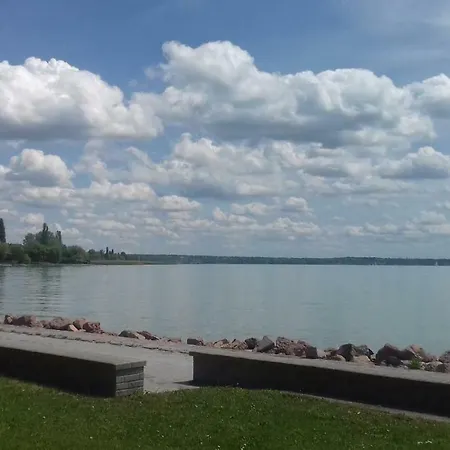 Sorompo Vendeghaz Pensjonat Balatonkenese